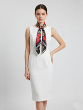 Foulard con fondo nero in pura seta stampata ROSE